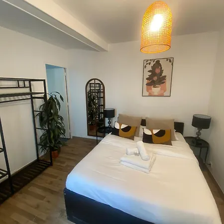 Jolie 2 Pieces Metro Voltaire - 11 - 2p Apartman